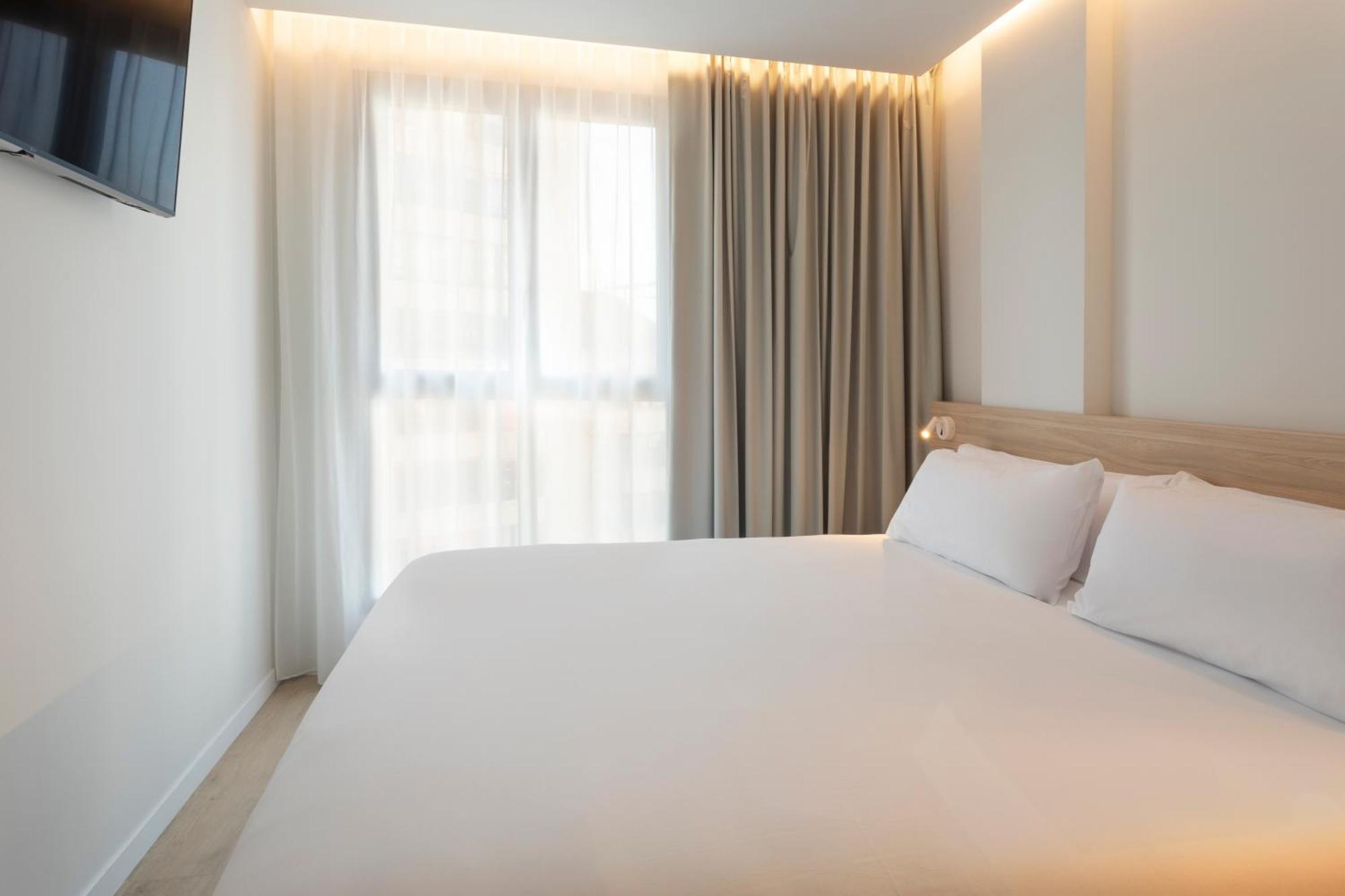 B&B Hotel Alicante Centro エクステリア 写真