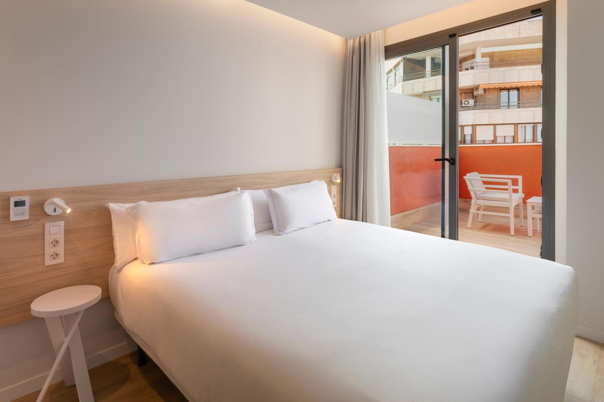 B&B Hotel Alicante Centro エクステリア 写真