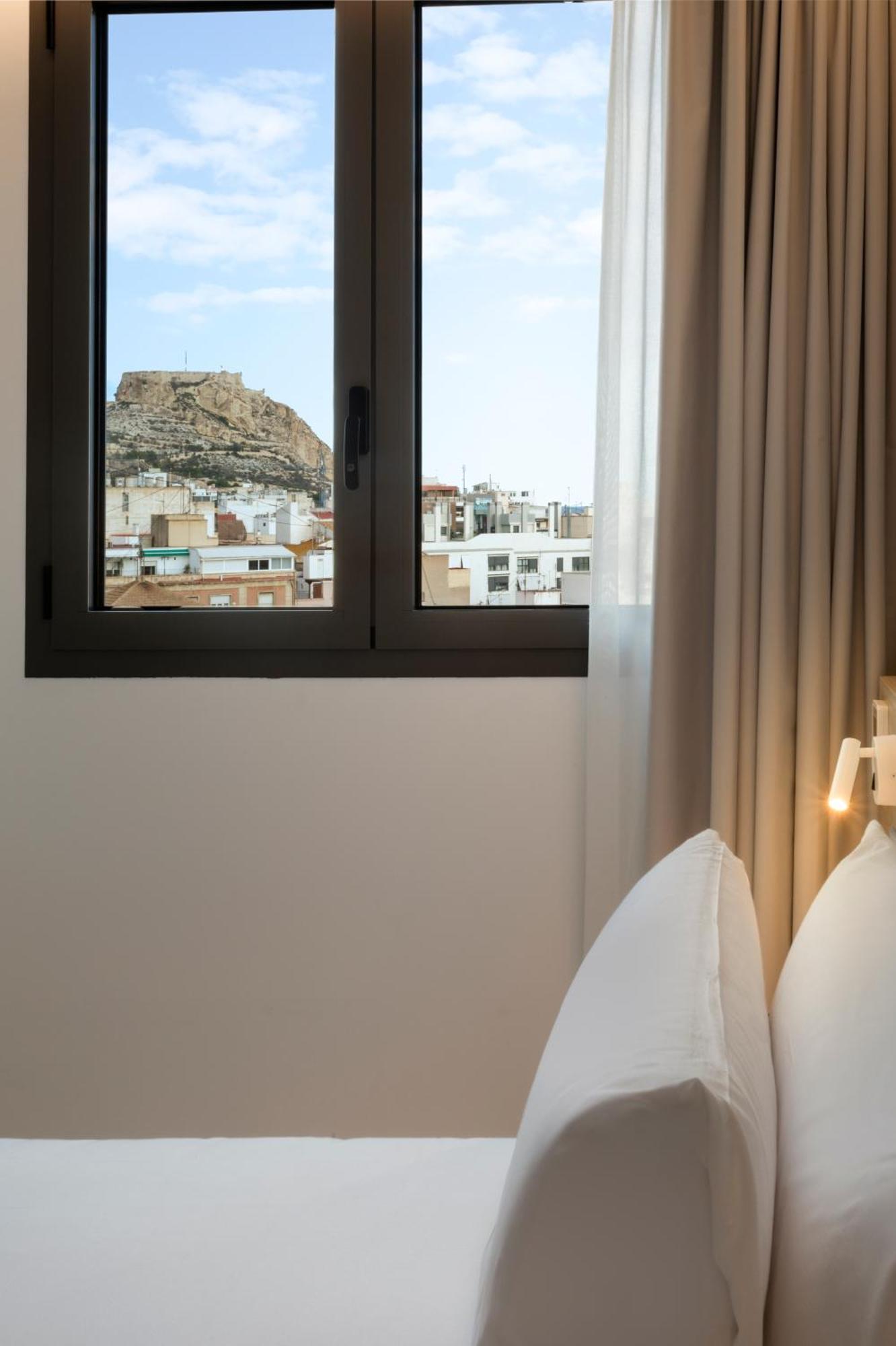 B&B Hotel Alicante Centro エクステリア 写真